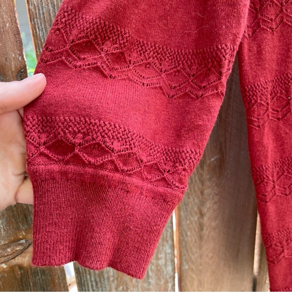MAURICES Women's Red Cold Shoulder Lacy Knit Sweater Size XS - Picture 4 of 7